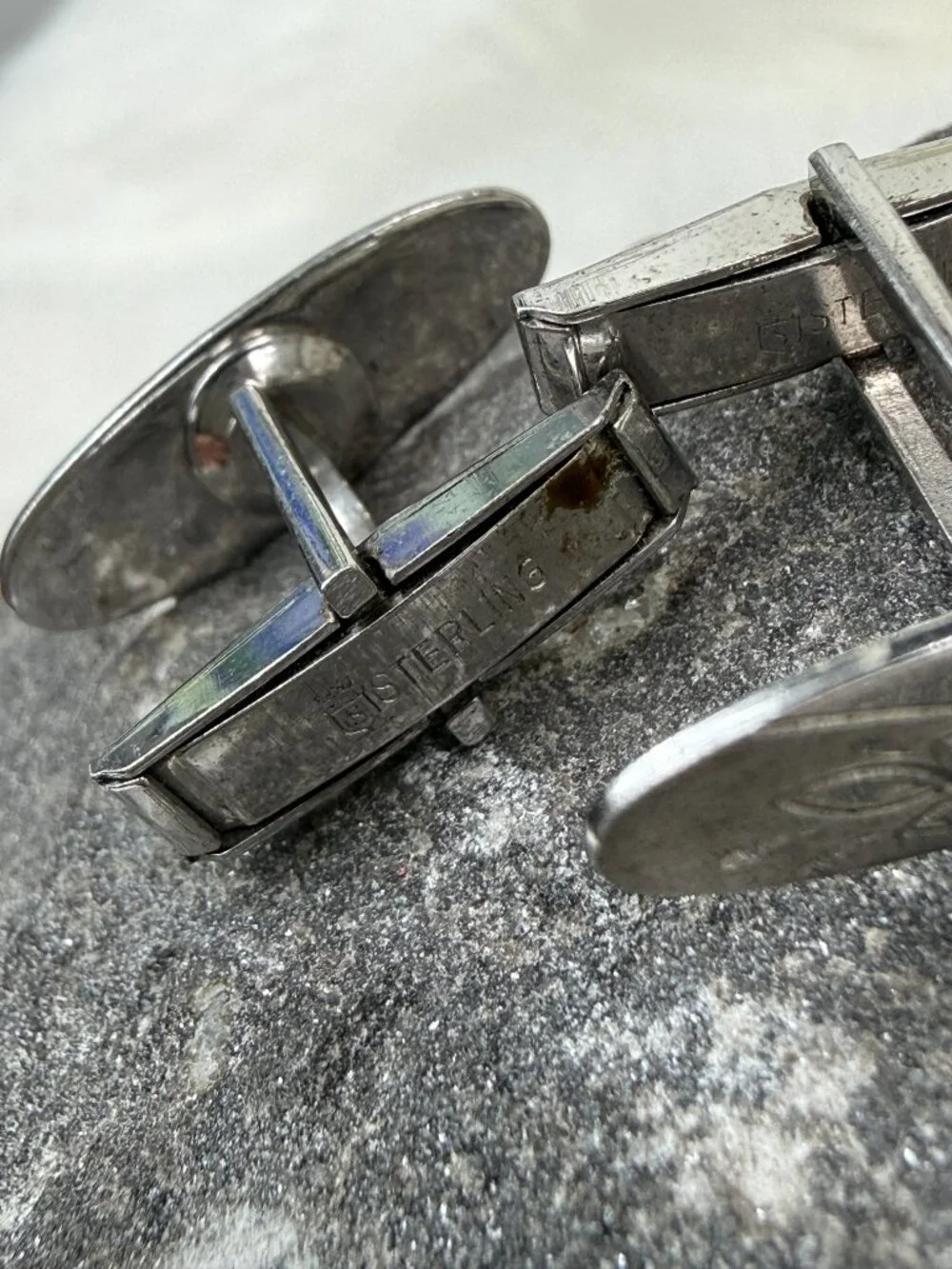 Vintage Sterling Silver Etched Oval Men's Cuff Links  1